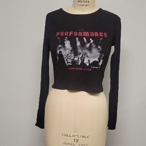 Garage Black and Red Graphic Long Sleeve Top, Cropped. Size L